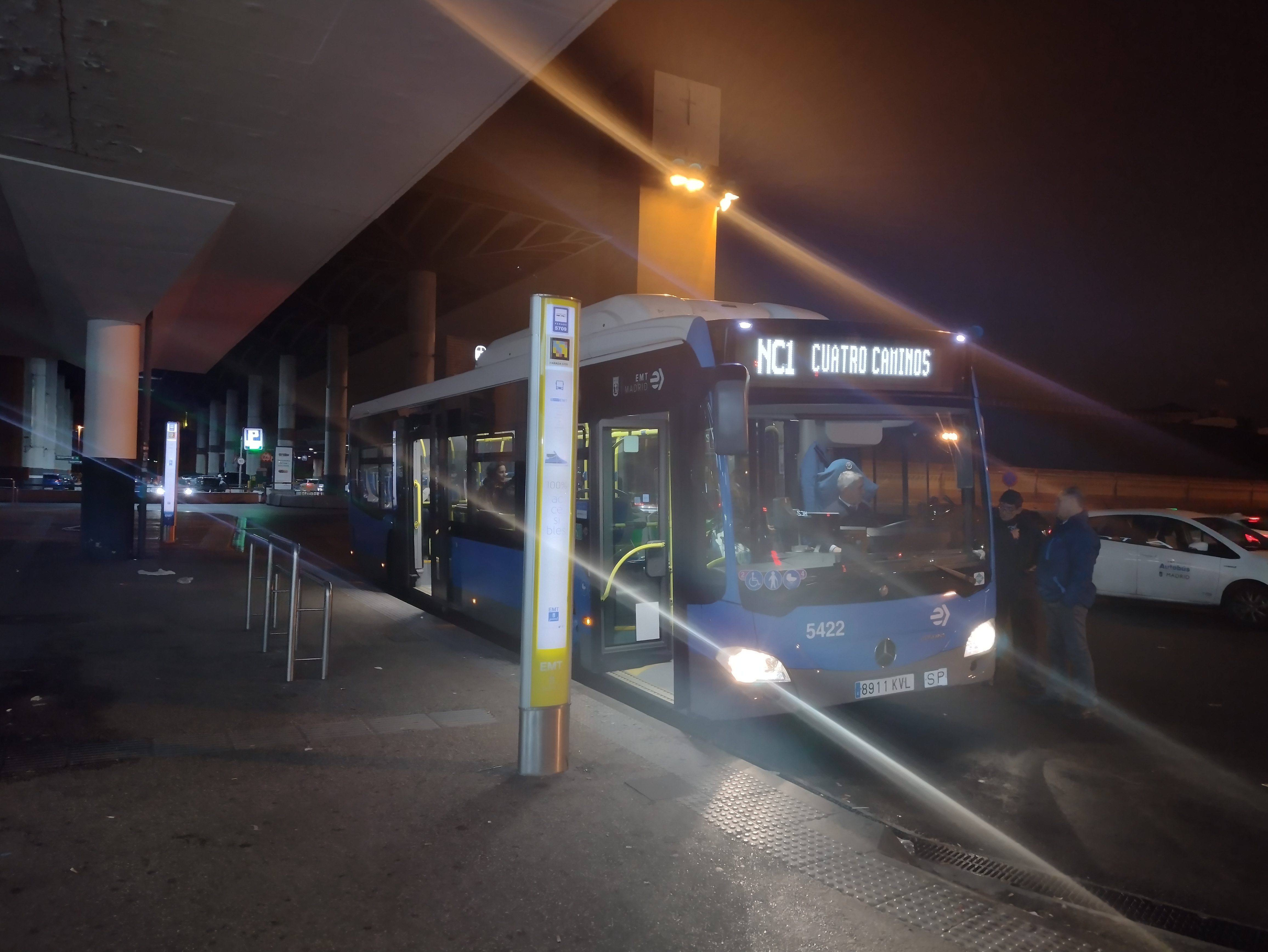 资料图/Archivo: EMT Madrid NC1夜间公交(2023,非本次受影响线路);Snooze123 / Wikimedia Commons,CC BY 4.0。